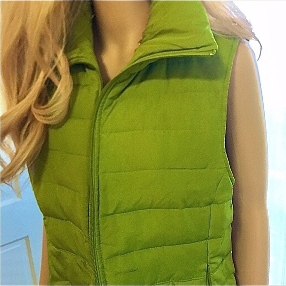 Reaction Kenneth Cole Jackets & Blazers - Kenneth Cole Reaction Ladies Green Down Puffer Vest Size XL Excellent Co…